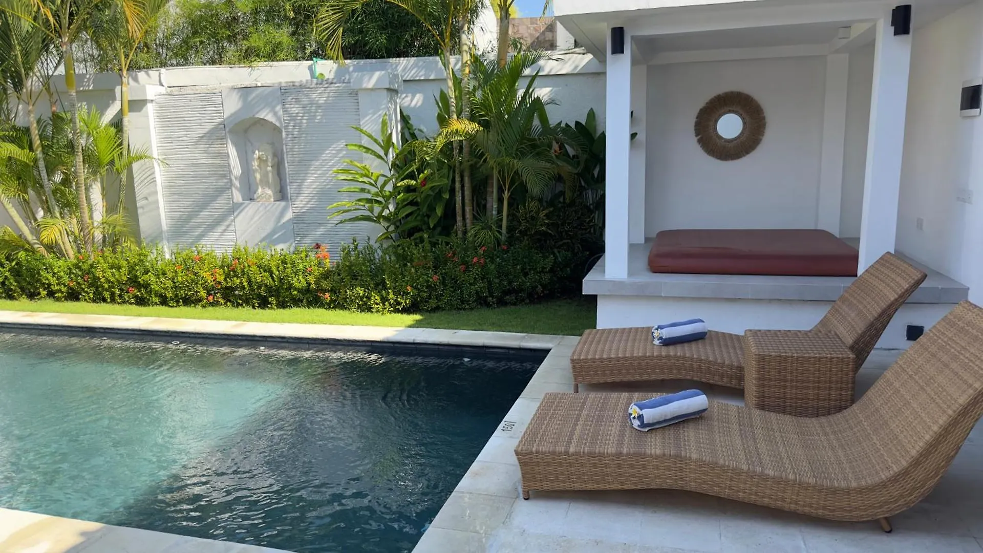 Hotel The Kon'S Villa Bali Seminyak